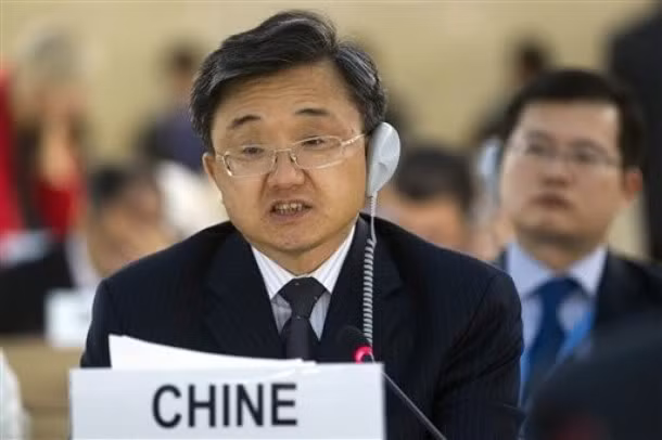 Ông Lưu Chấn Dân, Thứ trưởng Bộ Ngoại giao Trung Quốc, trưởng đoàn đàm phán Trung Quốc về vấn đề triển khai thỏa thuận đạt được giữa lãnh đạo cấp cao hai nước Việt Nam - Trung Quốc về các vấn đề trên biển.
