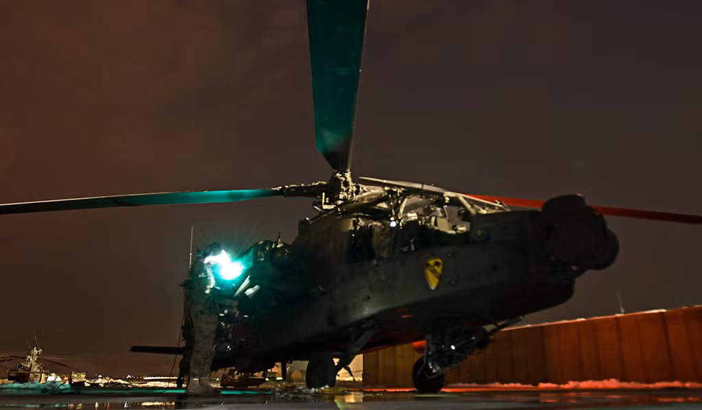 Một chiếc tiêm kích F-35C Lightning II của quân đội Mỹ đang thử nghiệm hệ thống phóng điện từ trường dự định sẽ được lắp đặt trên tàu sân bay USS Gerald R. Ford (CVN 78) trong thời gian tới (ảnh chụp tại căn cứ McGuire-Dix-Lakehurst ngày 18/11/2011).