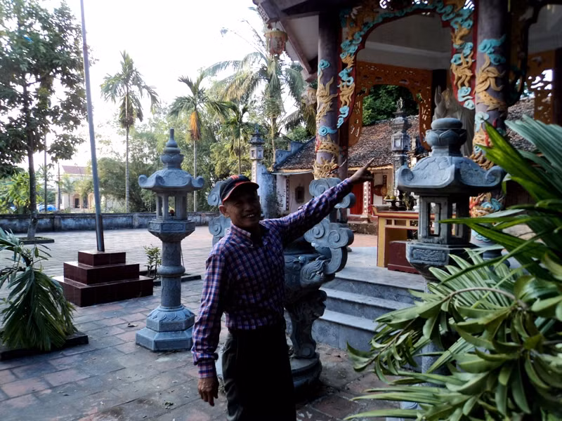 ...chiếc hồ lô đá cũng bị gãy