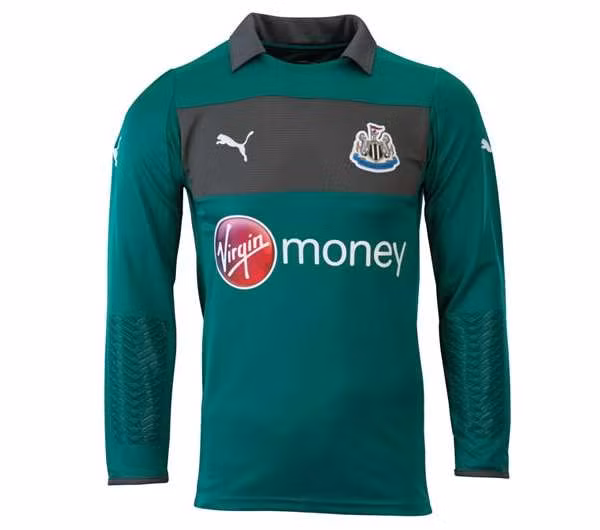 Áo thi đấu của Newcastle.