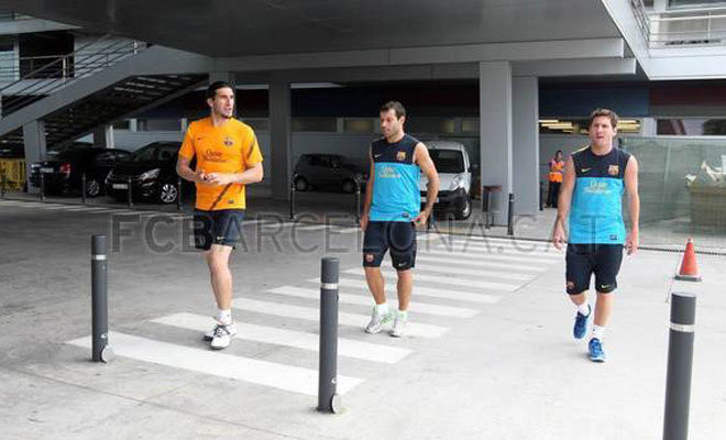 Hiện tại, đợt tập chung này chỉ có 14 cầu thủ gồm Alves, Villa, Alexis Sanchez, Messi, Thiago, Pinto, Mascherano, Afellay, Adriano, Cuenca, Fontas, Marc Bartra, Jonathan Dos Santos và Muniesa. Các cầu thủ còn lại được nghỉ bù do tham dự Euro 2012 hoặc chuẩn bị cho Olympic. Hiện tại, đợt tập chung này chỉ có 14 cầu thủ gồm Alves, Villa, Alexis Sanchez, Messi, Thiago, Pinto, Mascherano, Afellay, Adriano, Cuenca, Fontas, Marc Bartra, Jonathan Dos Santos và Muniesa. Các cầu thủ còn lại được nghỉ bù do tham dự Euro 2012 hoặc chuẩn bị cho Olympic.