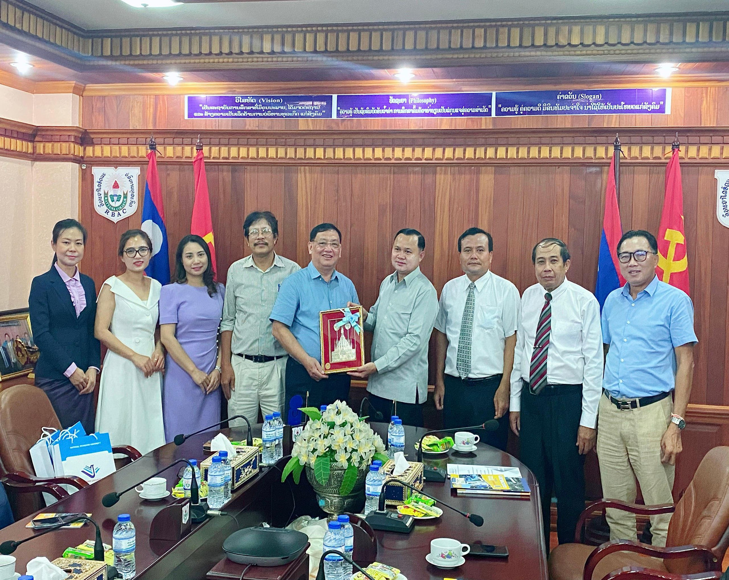 Trường Đại học Hòa Bình gặp gỡ Ban giám hiệu trường Rattana, bàn kế hoạch hợp tác để tiến hành ký biên bản ghi nhớ tại Việt Nam trong thời gian tới