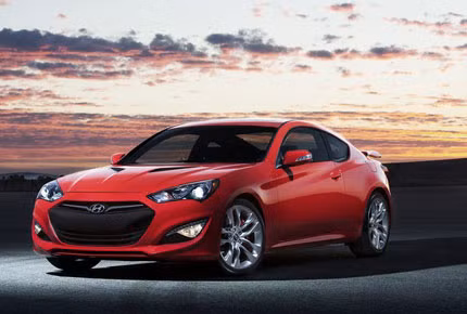 5. Hyundai Genesis coupe Động cơ: 3.8L V6 Công suất cực đại: 348 mã lực Thời gian tăng tốc từ 0-96 km/h: 5.2 giây Mức tiêu thụ nhiên liệu: 13.07 L/100 km nội thành và 8.71 L/100 km xa lộ 5. Hyundai Genesis coupe Động cơ: 3.8L V6 Công suất cực đại: 348 mã lực Thời gian tăng tốc từ 0-96 km/h: 5.2 giây Mức tiêu thụ nhiên liệu: 13.07 L/100 km nội thành và 8.71 L/100 km xa lộ