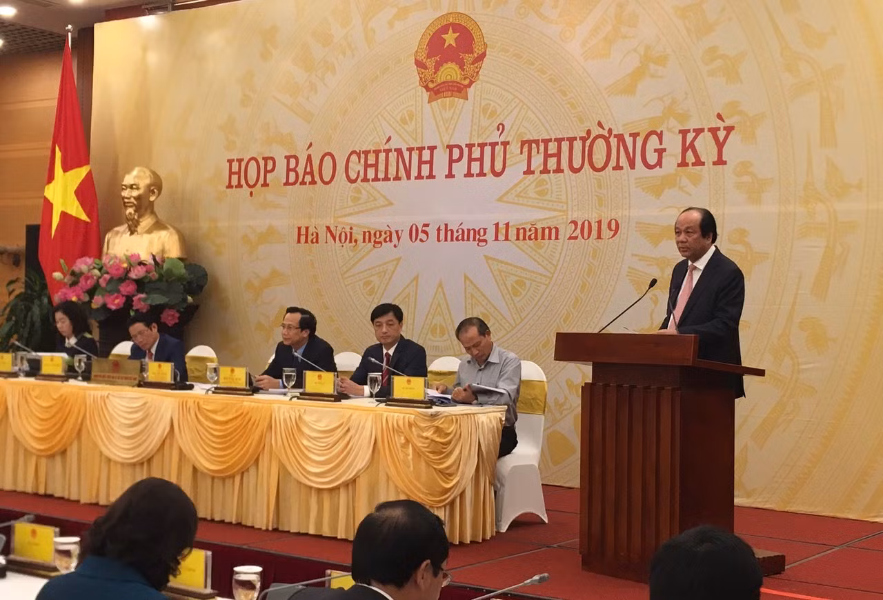 Bộ trưởng Mai Tiến Dũng tại buổi họp báo thường kỳ. Ảnh: VP.