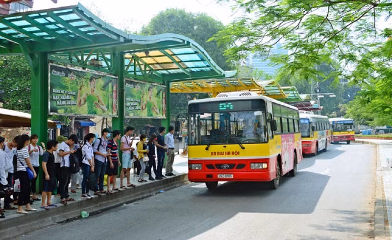 Phó thủ tướng chỉ đạo tiếp tục nâng cao chất lượng dịch vụ, thái độ phục vụ hành khách của đội ngũ lái xe và nhân viên phục vụ trên xe bus (ảnh minh họa - nguồn chinhphu.vn). Phó thủ tướng chỉ đạo tiếp tục nâng cao chất lượng dịch vụ, thái độ phục vụ hành khách của đội ngũ lái xe và nhân viên phục vụ trên xe bus (ảnh minh họa - nguồn chinhphu.vn).