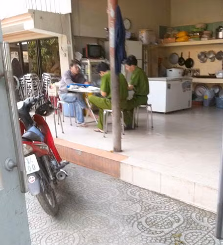 "Đột vòm" biệt thự, bắn vào đầu người làm khi bị phát hiện ảnh 4 Trộm biệt thự, rút súng bắn người làm, Tin tức trong ngày,
