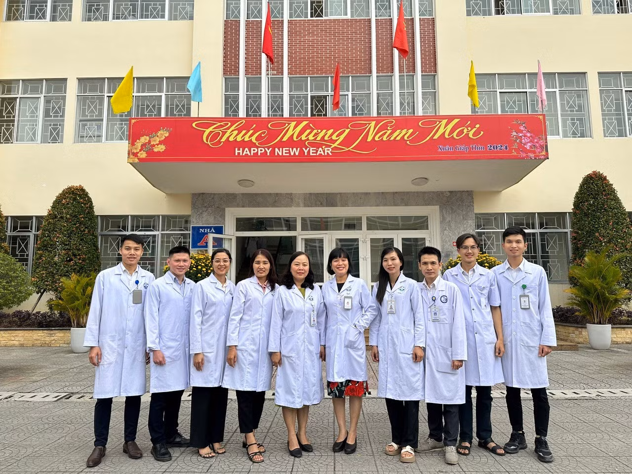 Tập thể cán bộ của Bộ môn Ký sinh trùng, Trường Đại học Y- Dược, Đại học Huế.jpg