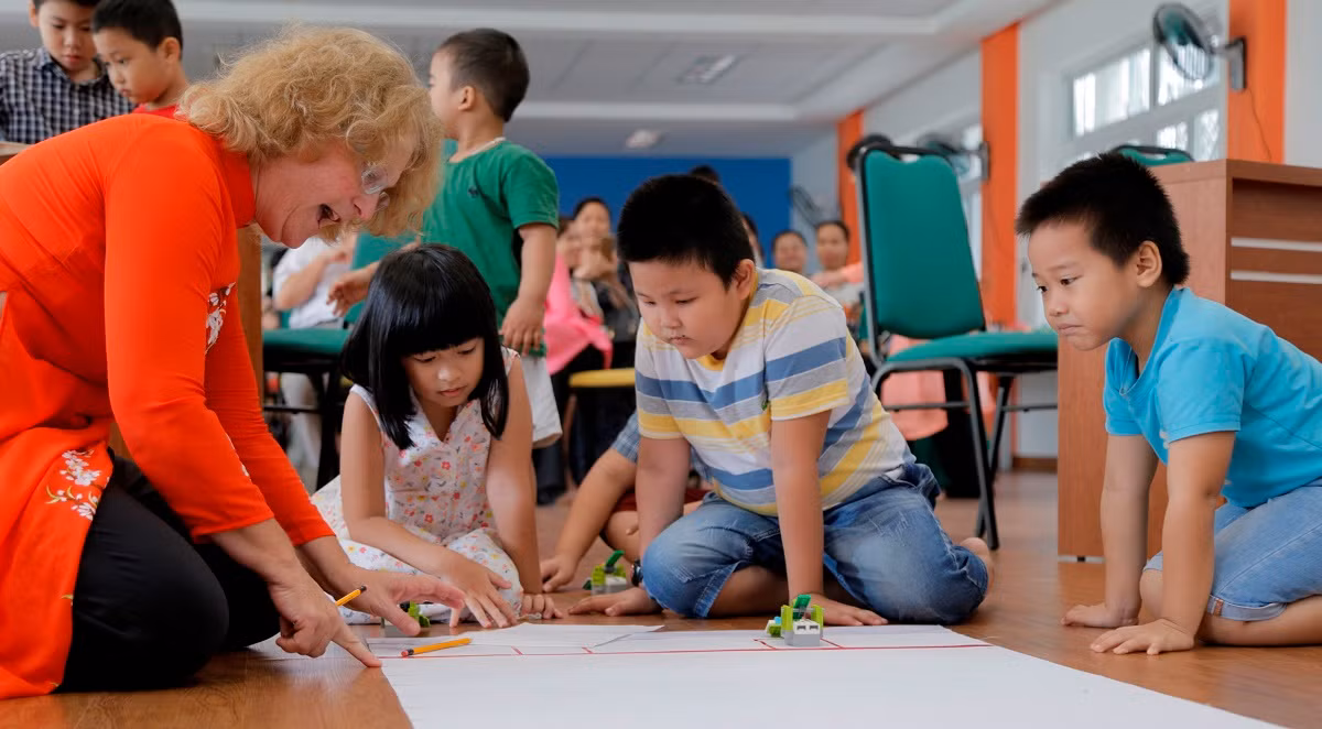 Dạy học tích hợp lấy giáo dục STEM làm trọng tâm với các dự án giúp học sinh hứng thú và phát triển tư duy. Ảnh: TT
