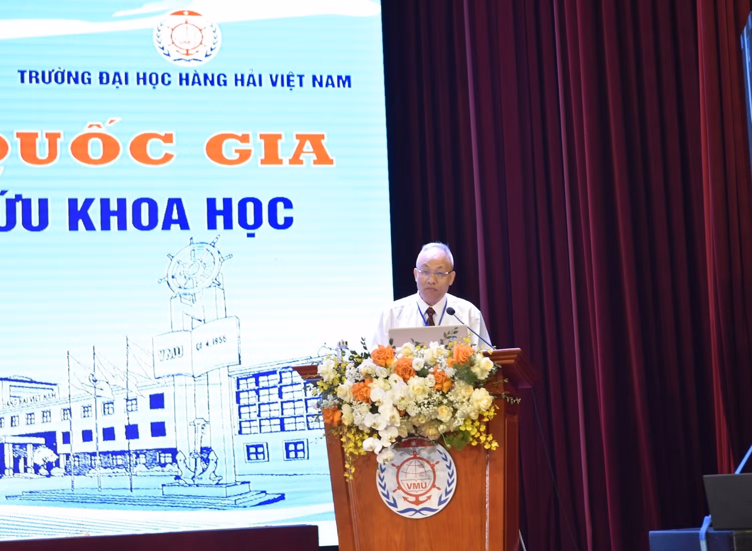 ng quoc sy.jpg