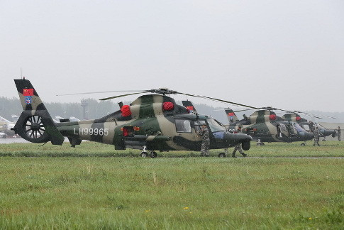 Máy bay trực thăng Trung Quốc trong diễn tập "Sứ mệnh Hòa bình-2013"