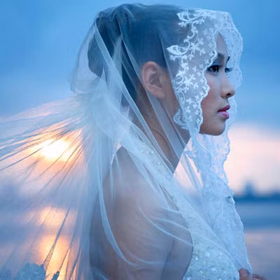 Thời điểm A83 (Cục An ninh văn hóa, Bộ Công an) tìm đến nhà nhiếp ảnh gia Huy Phương để điều tra về lý lịch của Vương Thu Phương khi cô dự thi Hoa hậu Việt Nam, anh buộc phải làm theo ý họ và cung cấp toàn bộ thông tin, hình ảnh về cuộc hôn nhân đã tan vỡ. Anh ví mình "vinh hạnh" được thẩm vấn như "một thằng tội phạm" và ký vào các biên bản, tài liệu của cơ quan công an không chỉ một lần.(Theo Ngôi Sao) Thời điểm A83 (Cục An ninh văn hóa, Bộ Công an) tìm đến nhà nhiếp ảnh gia Huy Phương để điều tra về lý lịch của Vương Thu Phương khi cô dự thi Hoa hậu Việt Nam, anh buộc phải làm theo ý họ và cung cấp toàn bộ thông tin, hình ảnh về cuộc hôn nhân đã tan vỡ. Anh ví mình "vinh hạnh" được thẩm vấn như "một thằng tội phạm" và ký vào các biên bản, tài liệu của cơ quan công an không chỉ một lần.(Theo Ngôi Sao)
