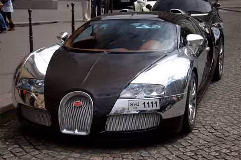Bugatti Veyron. Bugatti Veyron.