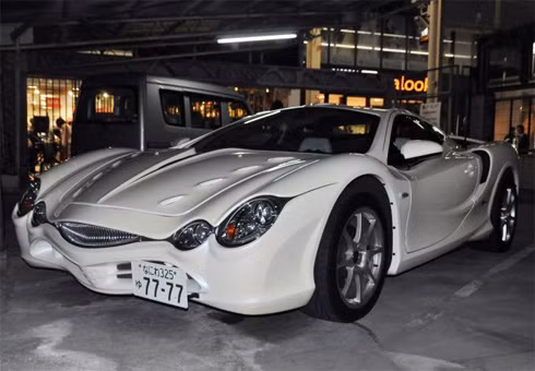 Mitsuoka Orochi. Mitsuoka Orochi.