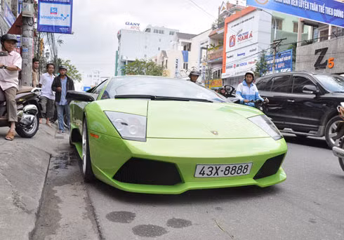 Lamborghini Murcielago LP640 ở Đà Nẵng. Lamborghini Murcielago LP640 ở Đà Nẵng.