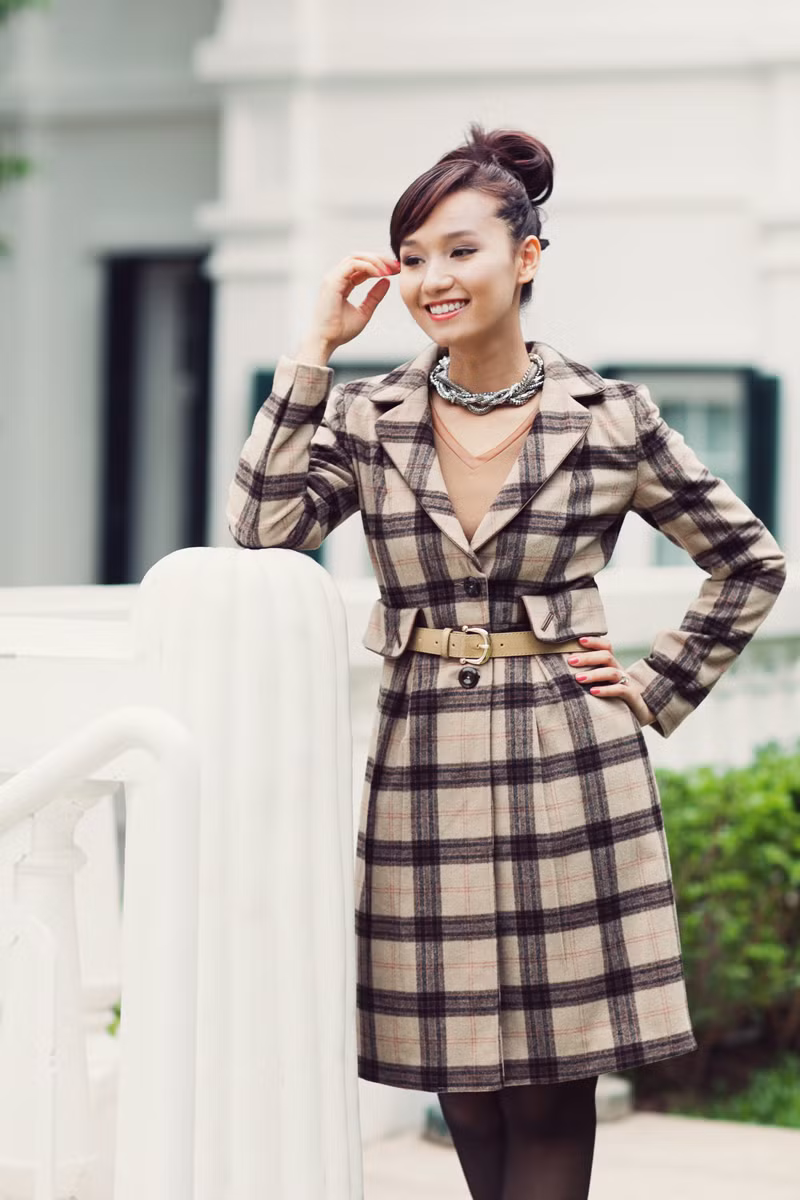 Lã Thanh Huyền chia sẻ, cô rất thích mặc trang phục của ELISE để diện trên đường phố, đến nơi làm việc hay cả những buổi tiệc sang trọng.