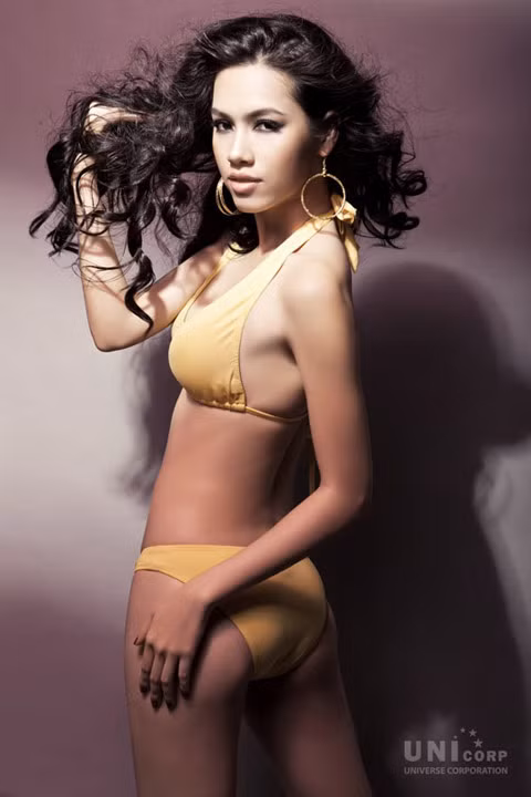 Hoàng My, quê Đồng Nai, sinh năm 1988, cao 1m71 với số đo 3 vòng 85-65-89.