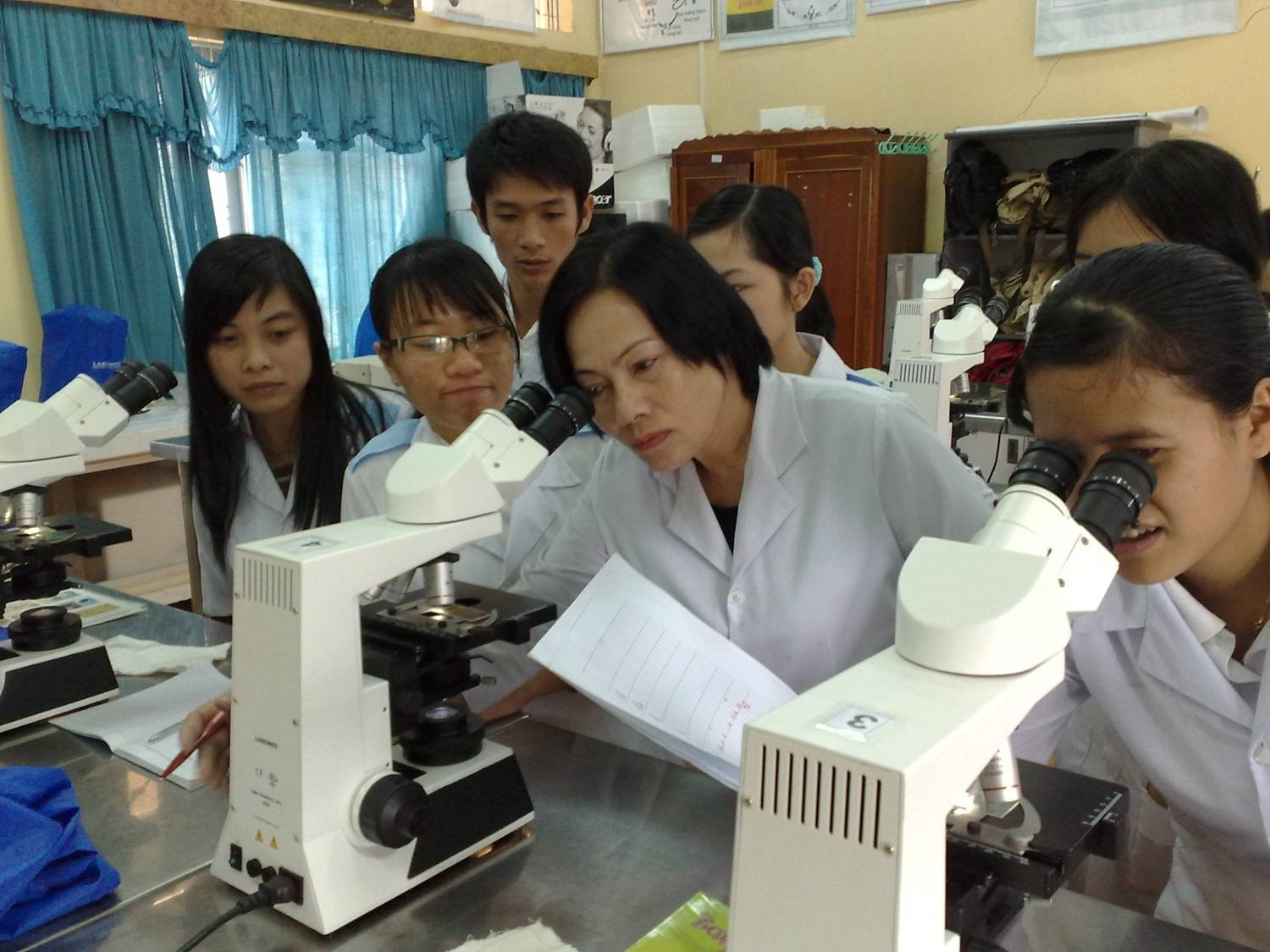 Đầu tư cho nghiên cứu khoa học là một mũi nhọn quan trọng trong tiến trình đổi mới giáo dục. ảnh: Bích Nguyễn. Đầu tư cho nghiên cứu khoa học là một mũi nhọn quan trọng trong tiến trình đổi mới giáo dục. ảnh: Bích Nguyễn.