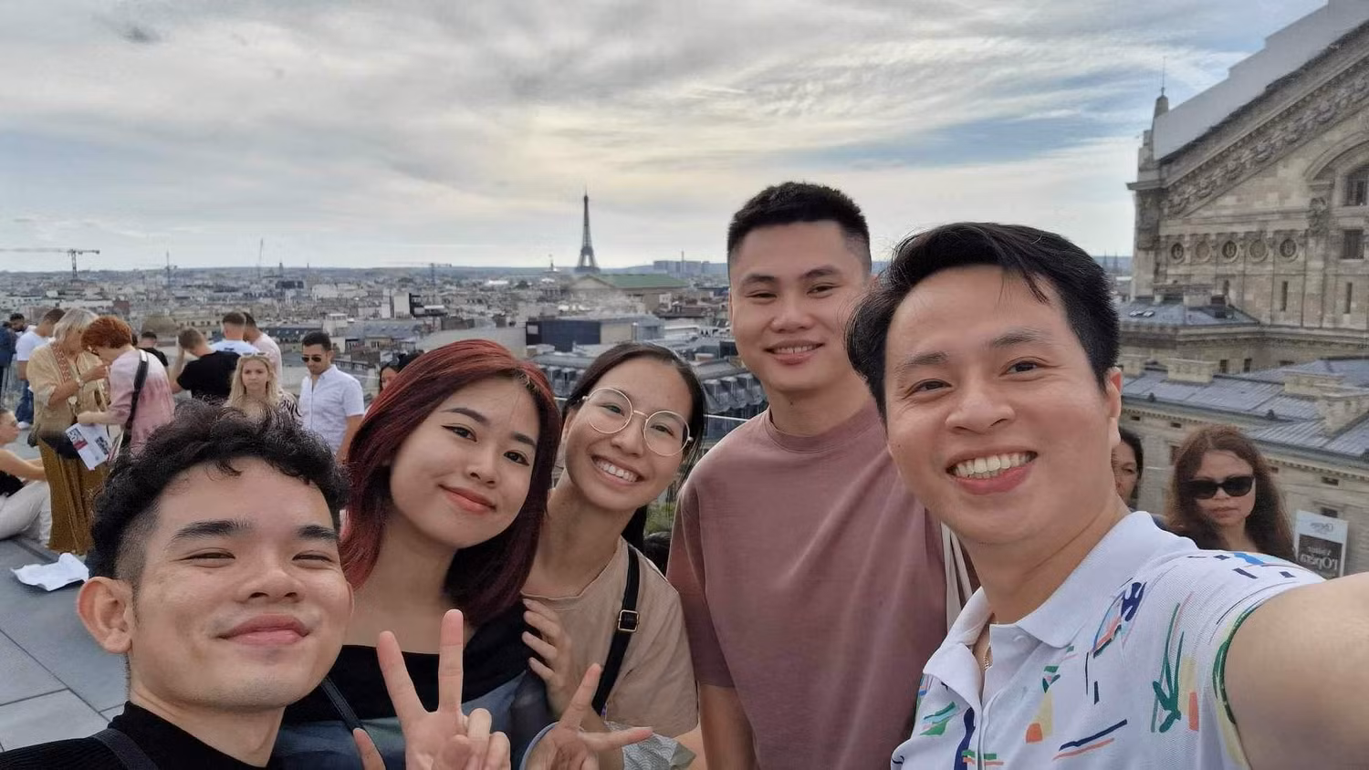 Sinh viên ngành Thiết kế thời trang của Trường Đại học Hoa Sen trải nghiệm học tập tại Pháp (ảnh: HSU)