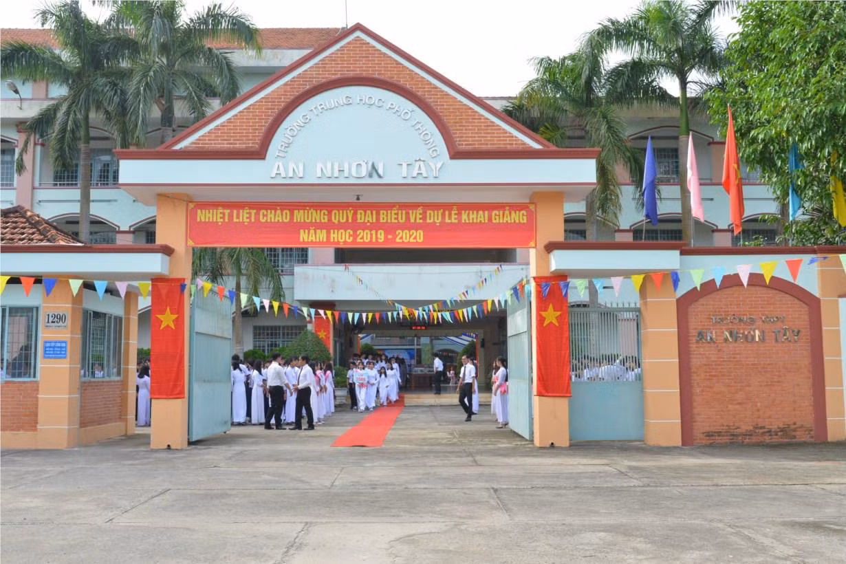 Trường trung học phổ thông An Nhơn Tây, Thành phố Hồ Chí Minh (ảnh minh họa từ website trường) Trường trung học phổ thông An Nhơn Tây, Thành phố Hồ Chí Minh (ảnh minh họa từ website trường)