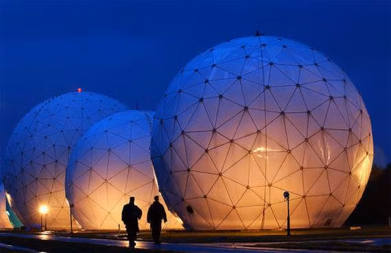 Radar quân Mỹ ở căn cứ Misawa, Nhật Bản.