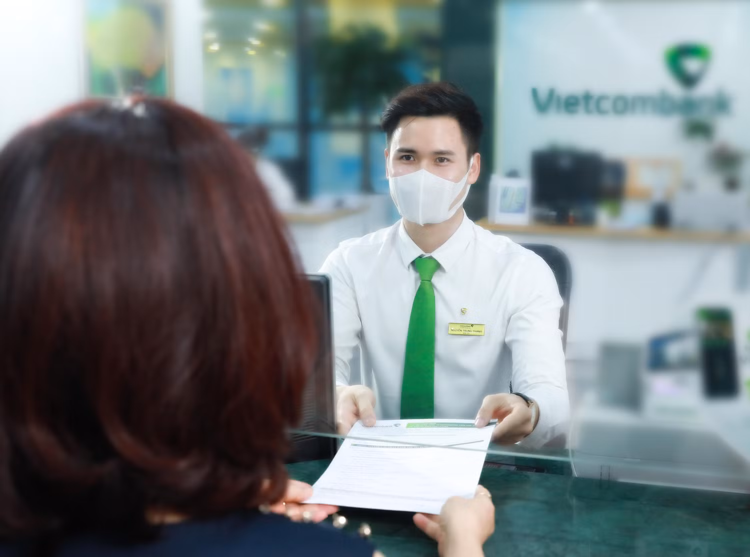 Vietcombank liên tục đưa ra những giải pháp để chia sẻ, hỗ trợ doanh nghiệp, người tiêu dùng. Vietcombank liên tục đưa ra những giải pháp để chia sẻ, hỗ trợ doanh nghiệp, người tiêu dùng.