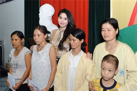 Trong một hoạt động từ thiện