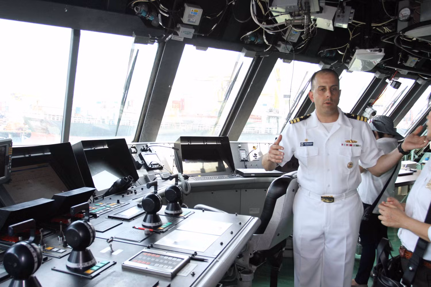 Tàu USS Fort Worth là thế hệ thứ hai của lớp Fredoom, là loại tác chiến gần bờ, và là một trong những tàu chiến tối tân và hiện đại nhất hiện nay...