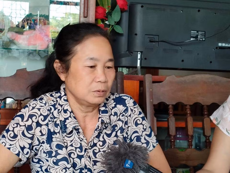 Mẹ nuôi Đỗ Thị Thắng chia sẻ, Phương Anh là một cô bé ngoan, chăm chỉ và là niềm tự hào của Làng trẻ SOS (Ảnh: PL) Mẹ nuôi Đỗ Thị Thắng chia sẻ, Phương Anh là một cô bé ngoan, chăm chỉ và là niềm tự hào của Làng trẻ SOS (Ảnh: PL)