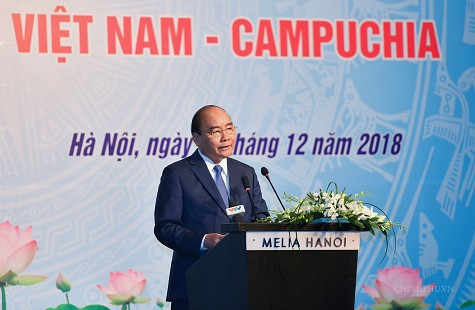 Thủ tướng Nguyễn Xuân Phúc phát biểu tại Diễn đàn. Ảnh: VGP/Quang Hiếu