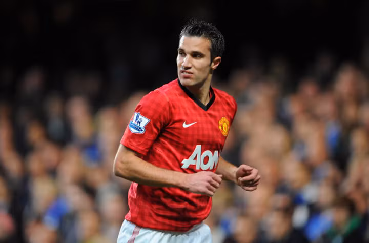 Wayne Rooney và Robin van Persie là hai siêu sao hưởng lương cao nhất, mỗi người bỏ túi 180.000 bảng/tuần. Trung bình mỗi ngày họ kiếm 26.000 bảng, mỗi giờ 1.100 bảng. Wayne Rooney và Robin van Persie là hai siêu sao hưởng lương cao nhất, mỗi người bỏ túi 180.000 bảng/tuần. Trung bình mỗi ngày họ kiếm 26.000 bảng, mỗi giờ 1.100 bảng.