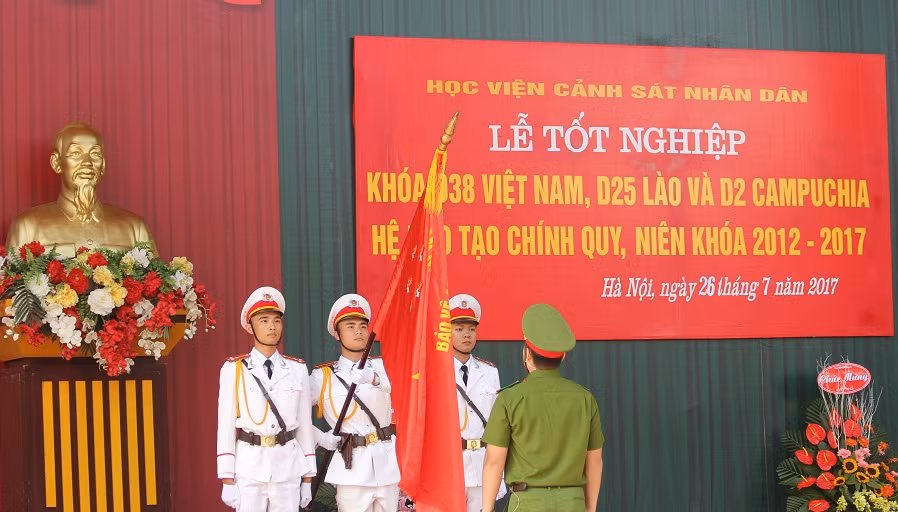 Lễ tuyên thệ của đại diện 962 tân cử nhân, sĩ quan (Ảnh: Thùy Linh) Lễ tuyên thệ của đại diện 962 tân cử nhân, sĩ quan (Ảnh: Thùy Linh)