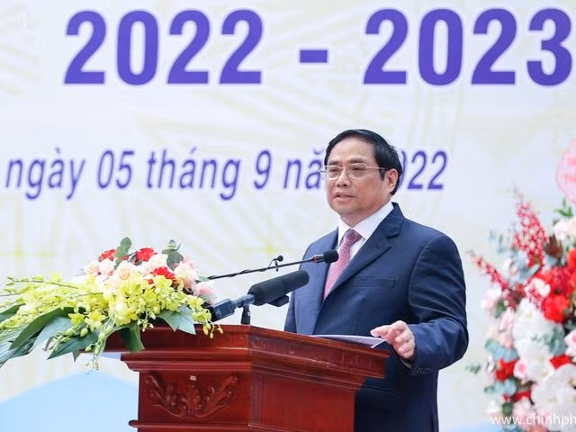 Thủ tướng Phạm Minh Chính mong nhà trường, thầy cô, quan tâm và thực hiện được 3 cân bằng cho các cháu tiểu học, đó là học - chơi - ăn ngủ - Ảnh: VGP/Nhật Bắc Thủ tướng Phạm Minh Chính mong nhà trường, thầy cô, quan tâm và thực hiện được 3 cân bằng cho các cháu tiểu học, đó là học - chơi - ăn ngủ - Ảnh: VGP/Nhật Bắc