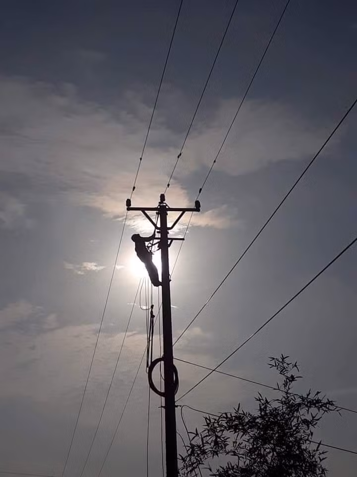 Khắc phục sự cố lưới điện Khắc phục sự cố lưới điện