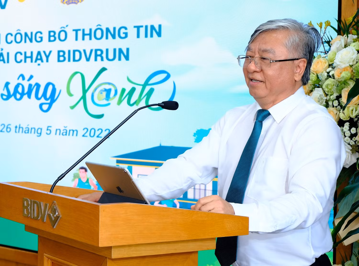 Ông Trần Xuân Hoàng, Uỷ viên Hội đồng quản trị, Chủ tịch Công đoàn BIDV, Trưởng Ban Tổ chức giải chạy phát biểu ý kiến Ông Trần Xuân Hoàng, Uỷ viên Hội đồng quản trị, Chủ tịch Công đoàn BIDV, Trưởng Ban Tổ chức giải chạy phát biểu ý kiến