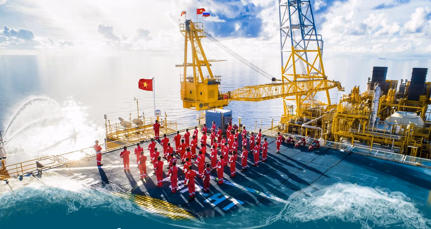 Người lao động Dầu khí trên Biển Đông