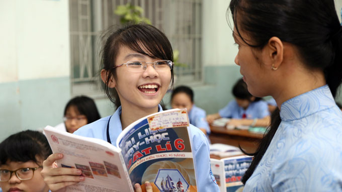 Nhiều đại biểu quốc hội còn nghi ngờ tính khả thi của đề án đổi mới SGK (Ảnh: TTO)
