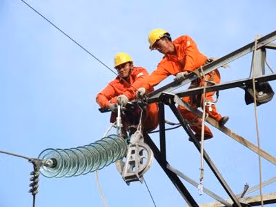 Các yếu tố cấu thành giá điện đang tăng mạnh gây sức ép tăng giá bán điện trong nước
