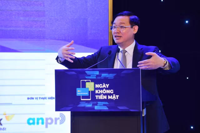 Phó Thủ tướng Chính phù Vương Đình Huệ phát biểu tại Hội thảo.