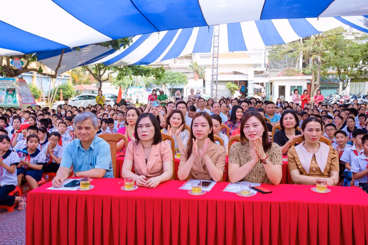 GDVN_doc-sach-th-nguyen-du-4.jpg