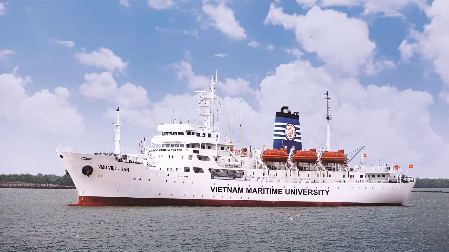 Tàu huấn luyện VMU Việt - Hàn (Ảnh: Nhà trường cung cấp) Tàu huấn luyện VMU Việt - Hàn (Ảnh: Nhà trường cung cấp)
