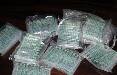 Những gói hóa chất không rõ nguồn gốc, in toàn chữ Trung Quốc. (Nguồn Vietnamnet) Những gói hóa chất không rõ nguồn gốc, in toàn chữ Trung Quốc. (Nguồn Vietnamnet)
