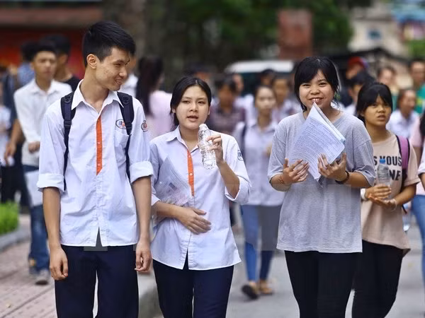 Giáo dục, chọn người làm, kinh phí hay 99% đỗ tốt nghiệp? ảnh 3