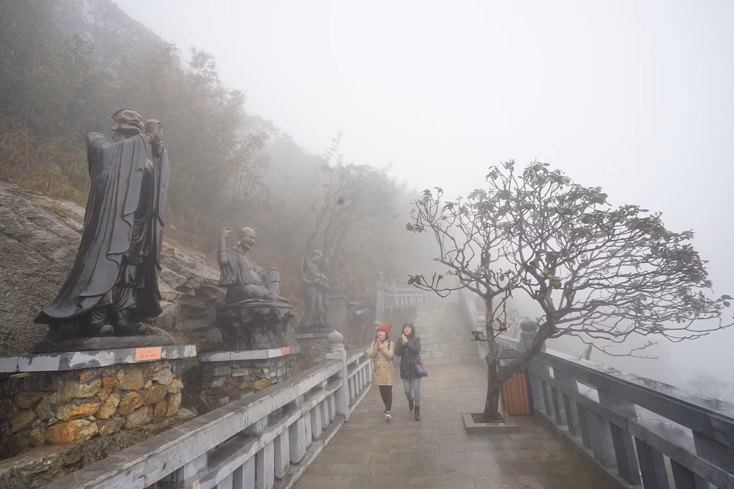 Con đường La Hán - Khu văn hóa tâm linh Fansipan.