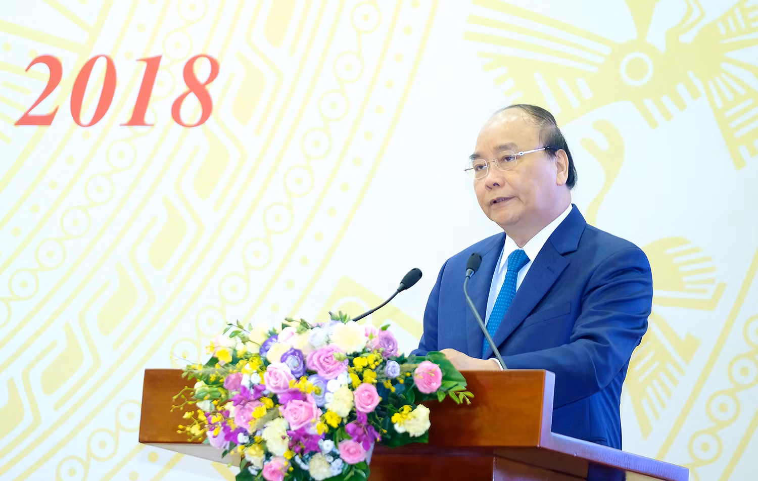 Thủ tướng Nguyễn Xuân Phúc phát biểu tại hội nghị. Ảnh: VGP Thủ tướng Nguyễn Xuân Phúc phát biểu tại hội nghị. Ảnh: VGP
