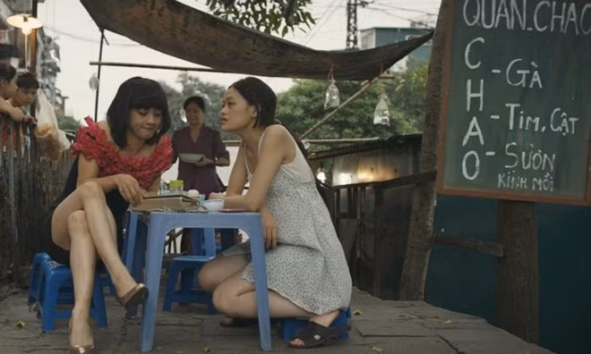 Thanh Duy (trái) vào vai chuyển giới trong phim. (Ảnh: Đơn vị sản xuất phim cung cấp) Thanh Duy (trái) vào vai chuyển giới trong phim. (Ảnh: Đơn vị sản xuất phim cung cấp)