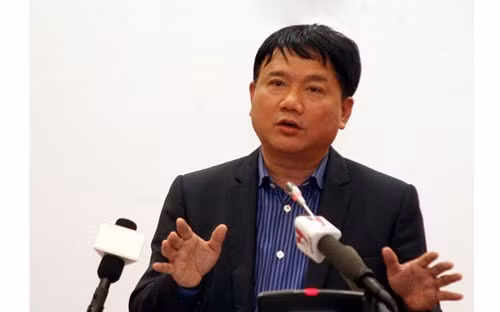 Bộ trưởng Bộ Giao thông Vận tải Đinh La Thăng cho biết, tết năm nay ngành giao thông đã chuẩn bị 500 nghìn vé tàu, 2 triệu vé máy bay cho người dân đi lại dịp tết.