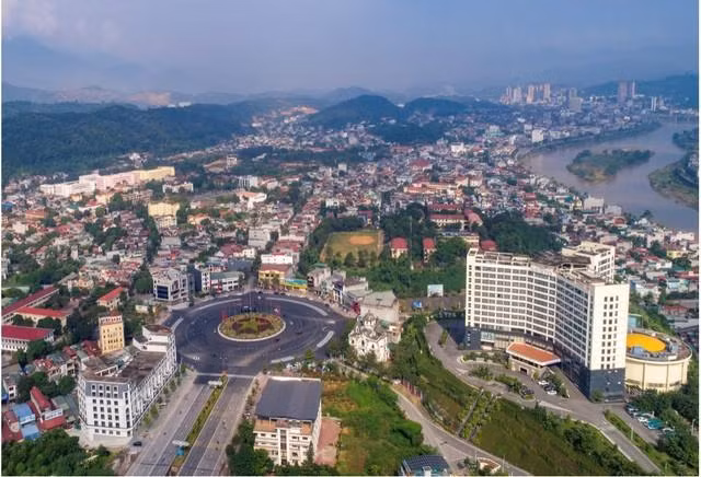 Lào Cai tích cực xây dựng và phát triển kinh tế nhanh, bền vững ảnh 1 Lào Cai tích cực xây dựng và phát triển kinh tế nhanh, bền vững ảnh 1