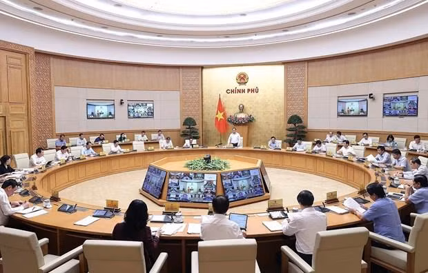 Văn phòng Chính phủ chủ trì, phối hợp với các bộ, ngành, Ủy ban nhân dân cấp tỉnh, các cơ quan, tổ chức liên quan chuẩn bị nội dung, phục vụ phiên họp Chính phủ, các hội nghị của Chính phủ.