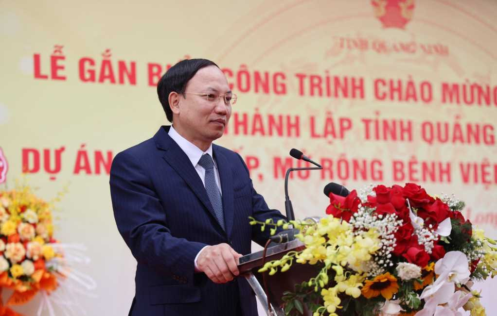 Bí thư Tỉnh uỷ Quảng Ninh Nguyễn Xuân Ký phát biểu tại buổi lễ gắn biển công trình Bệnh viện Phổi Quảng Ninh chào mừng kỷ niệm 60 năm thành lập tỉnh (Ảnh: CTV)