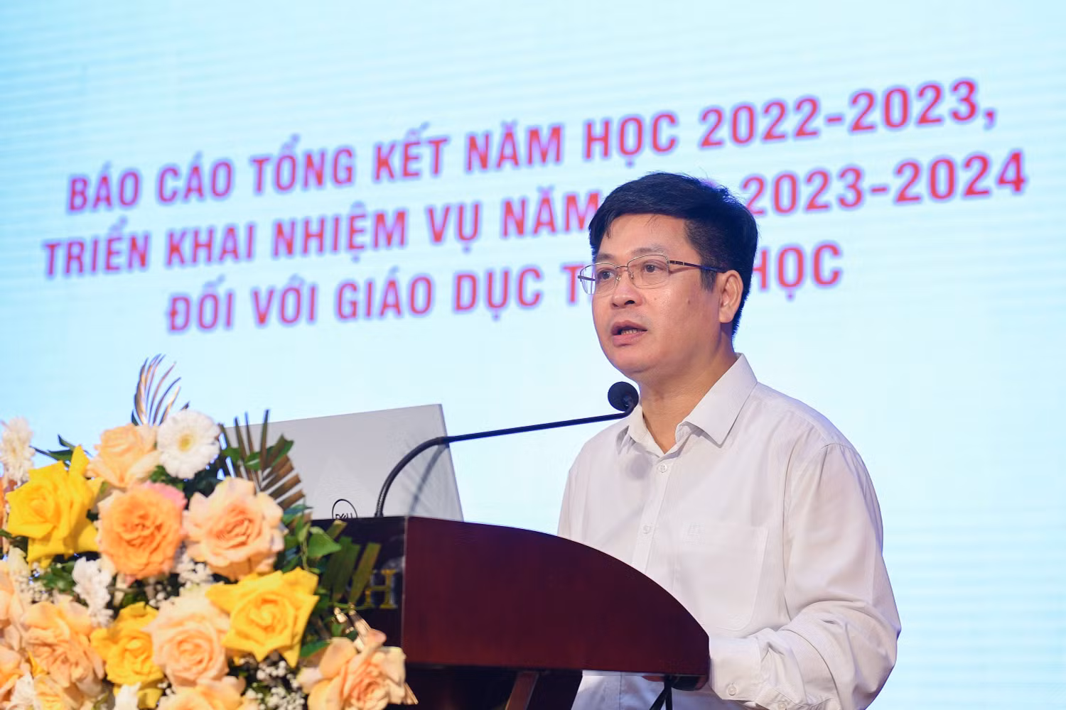Vụ trưởng Vụ Giáo dục Trung học Nguyễn Xuân Thành báo cáo tại Hội nghị. (Ảnh: Bộ Giáo dục và Đào tạo) Vụ trưởng Vụ Giáo dục Trung học Nguyễn Xuân Thành báo cáo tại Hội nghị. (Ảnh: Bộ Giáo dục và Đào tạo)